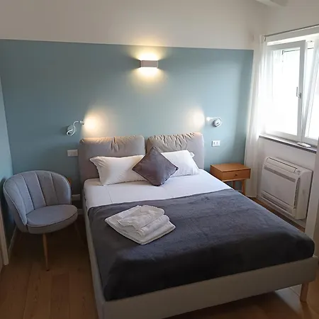 Casa Di Mirea Bed & Breakfast 4*